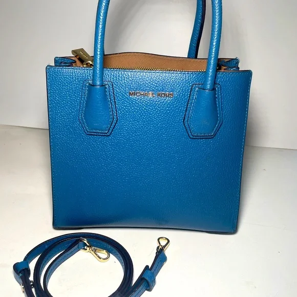 LE Michael Kors crossbody Bundle - Picture 13 of 16